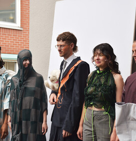 ZEITZEICH(N)EN