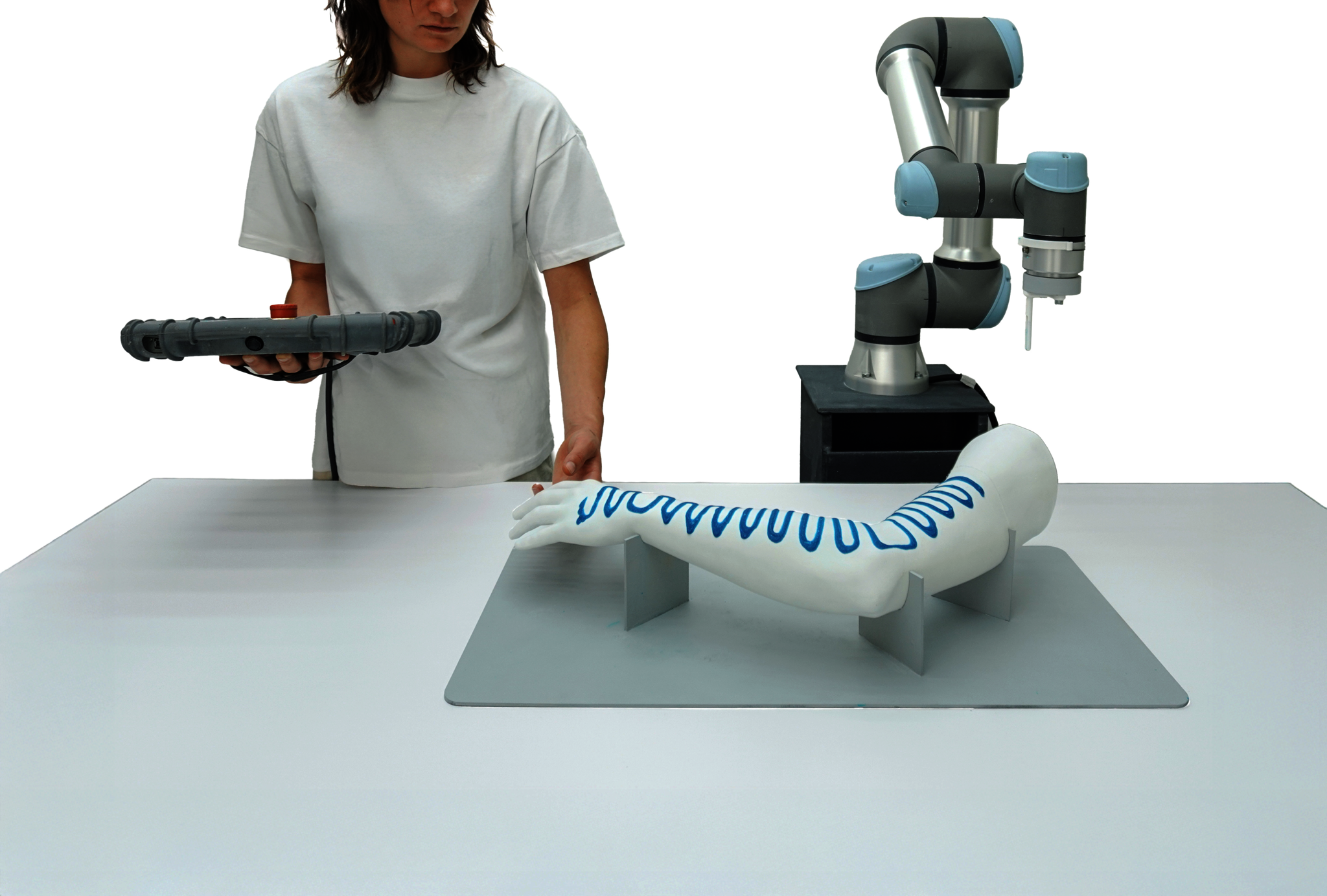 Flux Form – Robotic Biogel Printing | Leandra Balliel Flux Form – Robotic Biogel Printing | Leandra Balliel