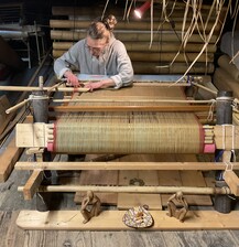 Preparing heddles for the Tenderloin
