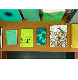grüne Büchern