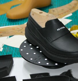 Reviving Traditional Crafts in the Digital Age: A Hybrid Workflow for Footwear Design | Jasper Mendel