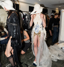 seefashion24 / catwalk / backstage