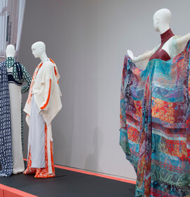 Exponate in der Sonderausstellung 22, Kunstgewerbemuseum