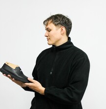 Reviving Traditional Crafts in the Digital Age: A Hybrid Workflow for Footwear Design | Jasper Mendel