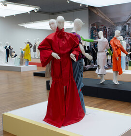 Exponate in der Sonderausstellung 14, Kunstgewerbemuseum