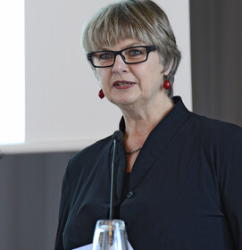 Begrüßung: Leonie Baumann, Rektorin